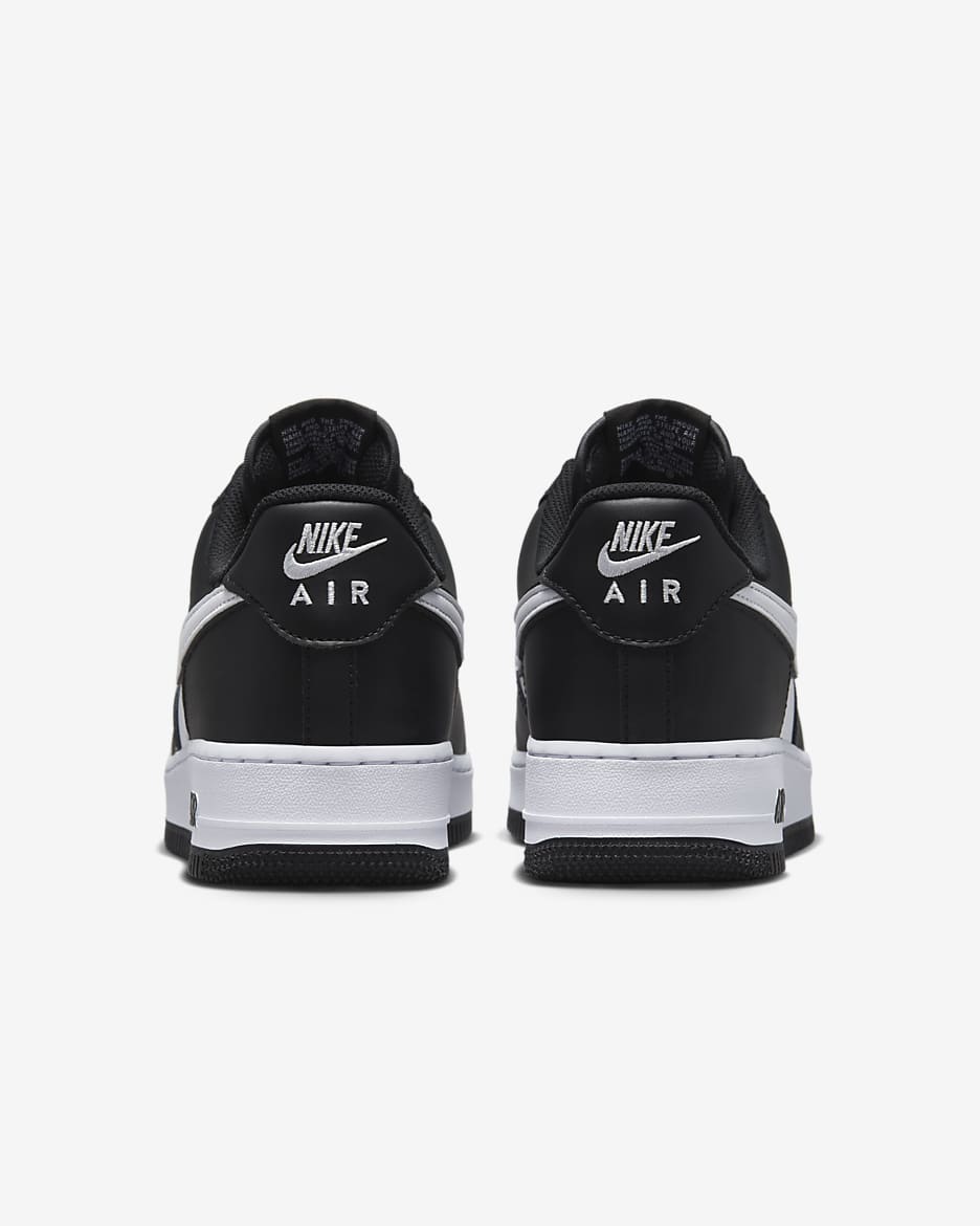 Chaussure Nike Air Force 1 07 pour homme. Nike CA